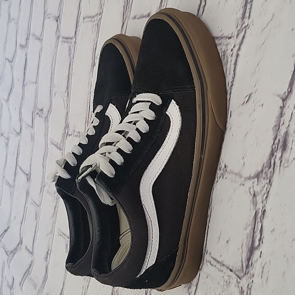 Gum bottom Vans